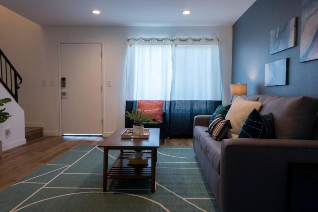 Stylish 2 Bed 1 And Half Bath Apartment Near Sofi Stadium, Lax, Forum Ингълуд Екстериор снимка