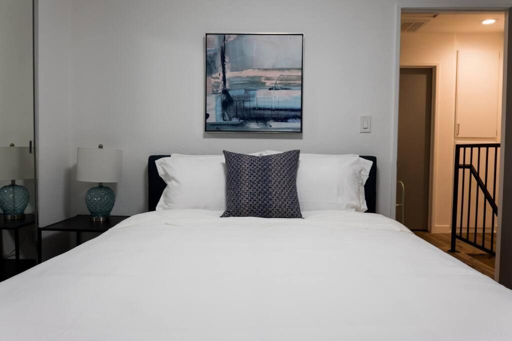 Stylish 2 Bed 1 And Half Bath Apartment Near Sofi Stadium, Lax, Forum Ингълуд Екстериор снимка